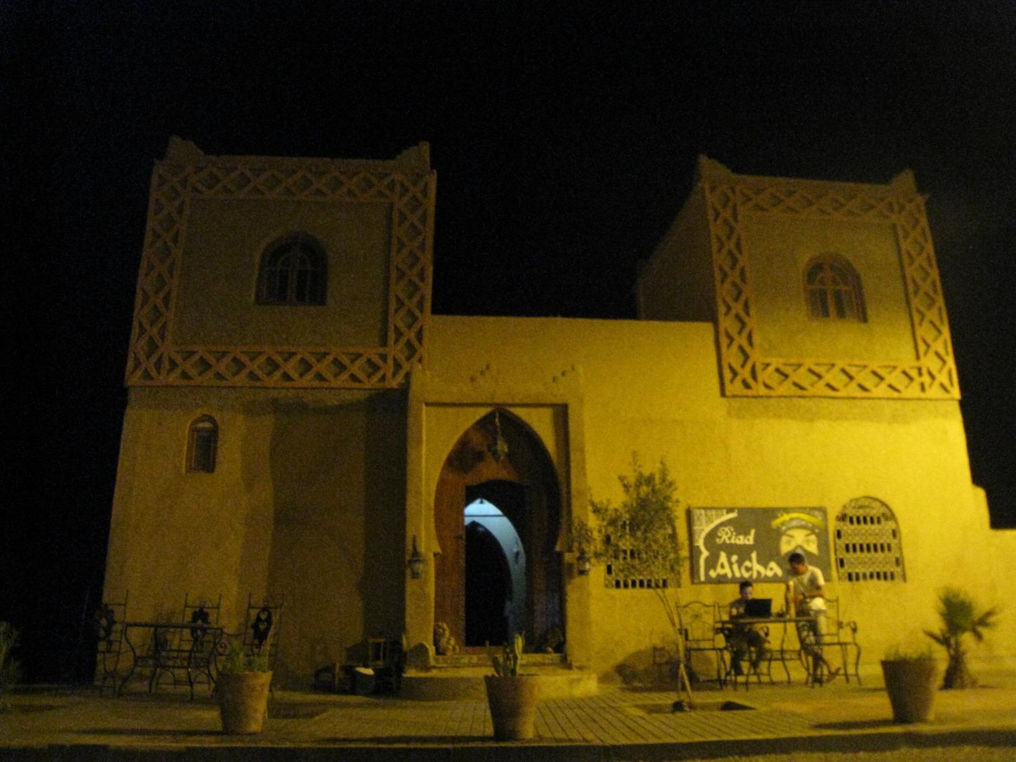 Riad Aicha & Camel Trekking Merzouga Esterno foto